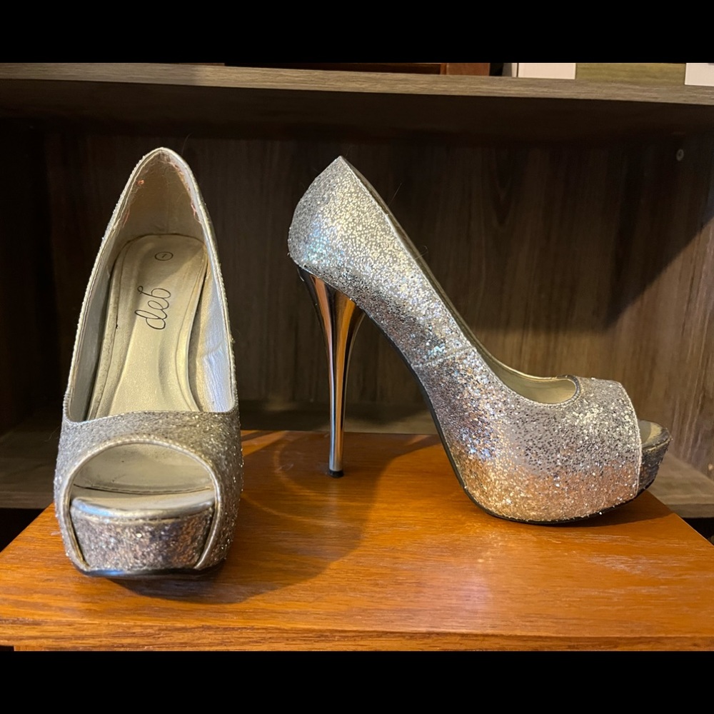 Silver glitter heels. Barely Used. Good condition